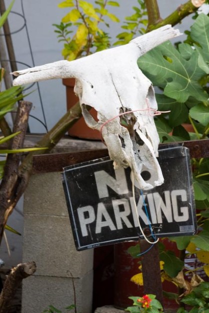 Don't think to park here!